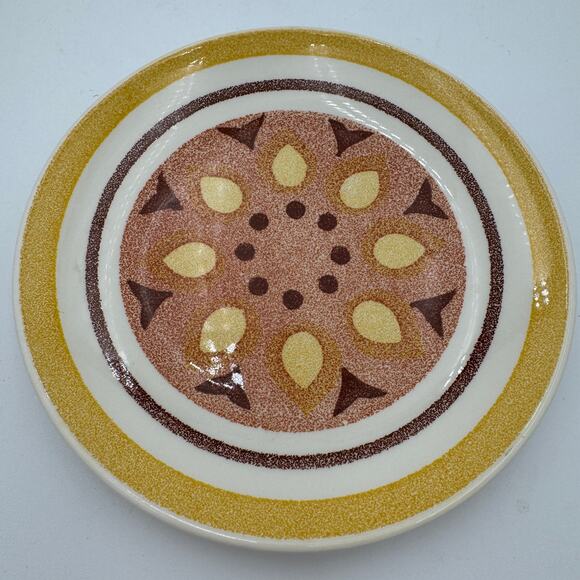 Vintage "Yellow Star" Salad Plates by Taylor Smith Taylor (TST) 7.25 inch Set/4 - Picture 3 of 10